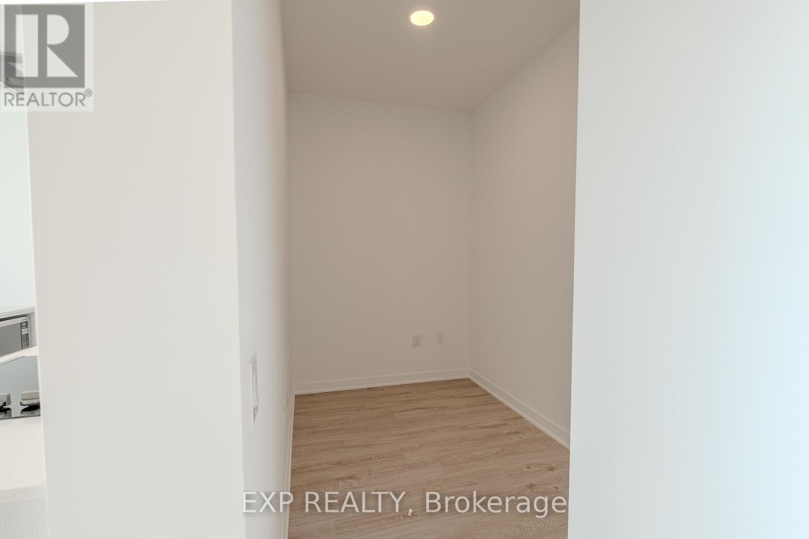 805 - 2495 Eglinton Avenue W, Mississauga, Ontario  L5M 5H1 - Photo 23 - W12464855