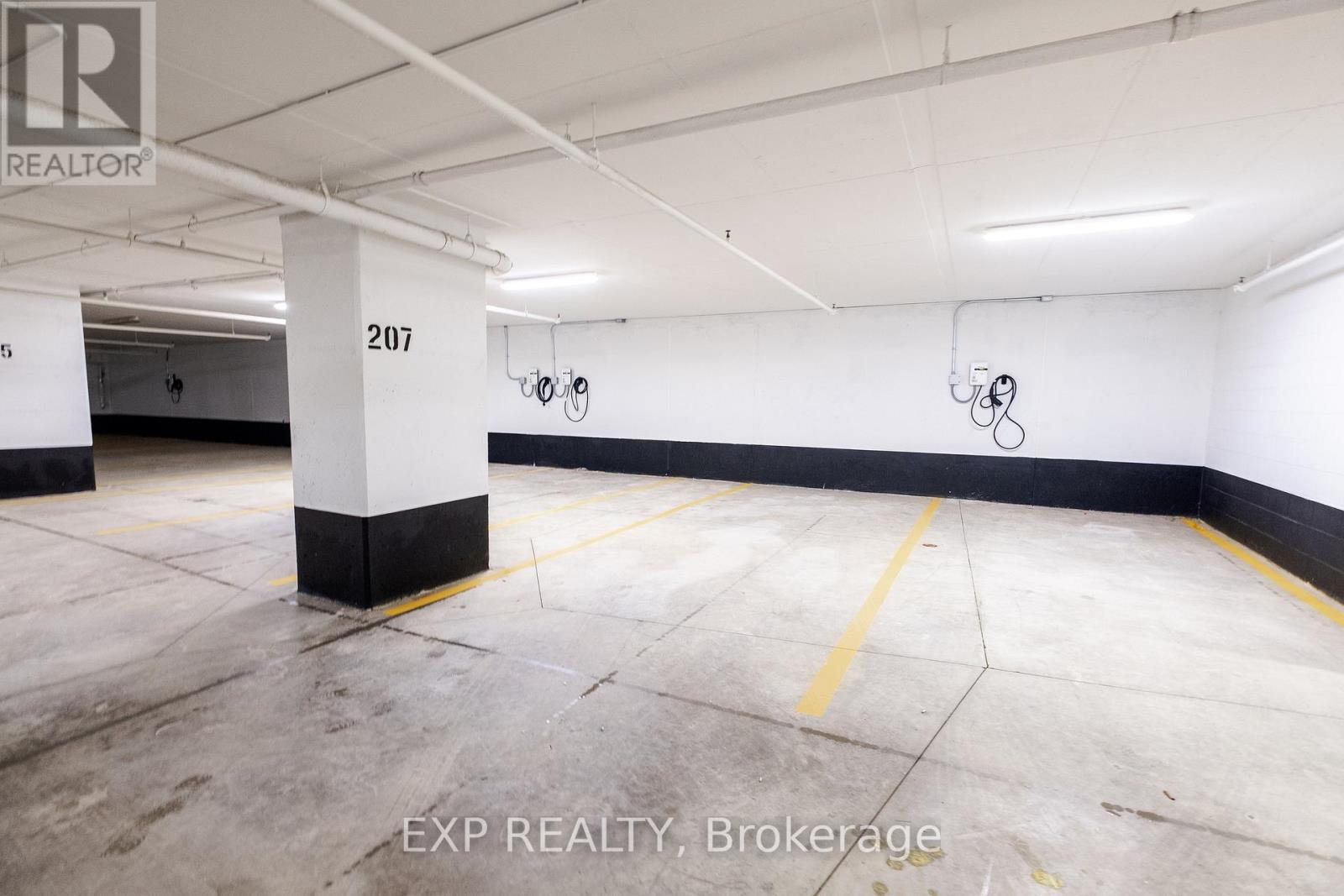805 - 2495 Eglinton Avenue W, Mississauga, Ontario  L5M 5H1 - Photo 26 - W12464855