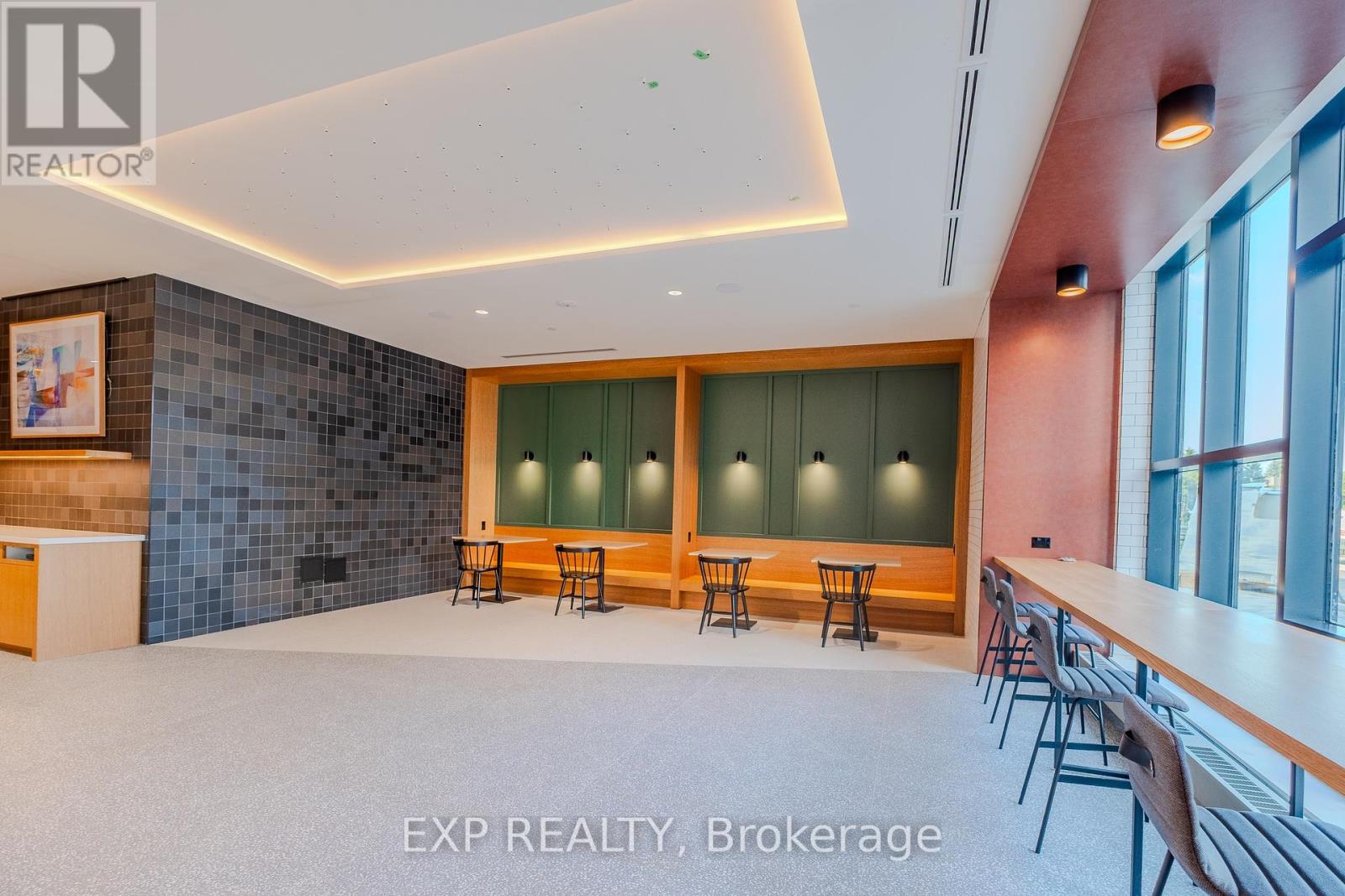 805 - 2495 Eglinton Avenue W, Mississauga, Ontario  L5M 5H1 - Photo 5 - W12464855