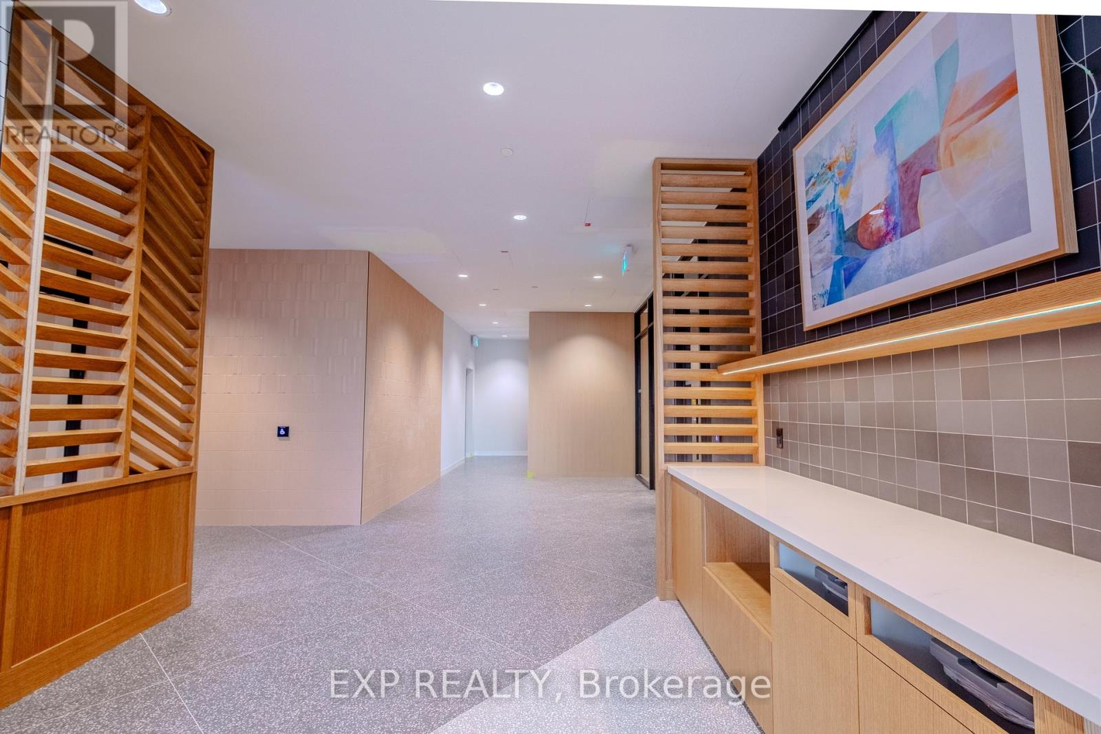 805 - 2495 Eglinton Avenue W, Mississauga, Ontario  L5M 5H1 - Photo 6 - W12464855