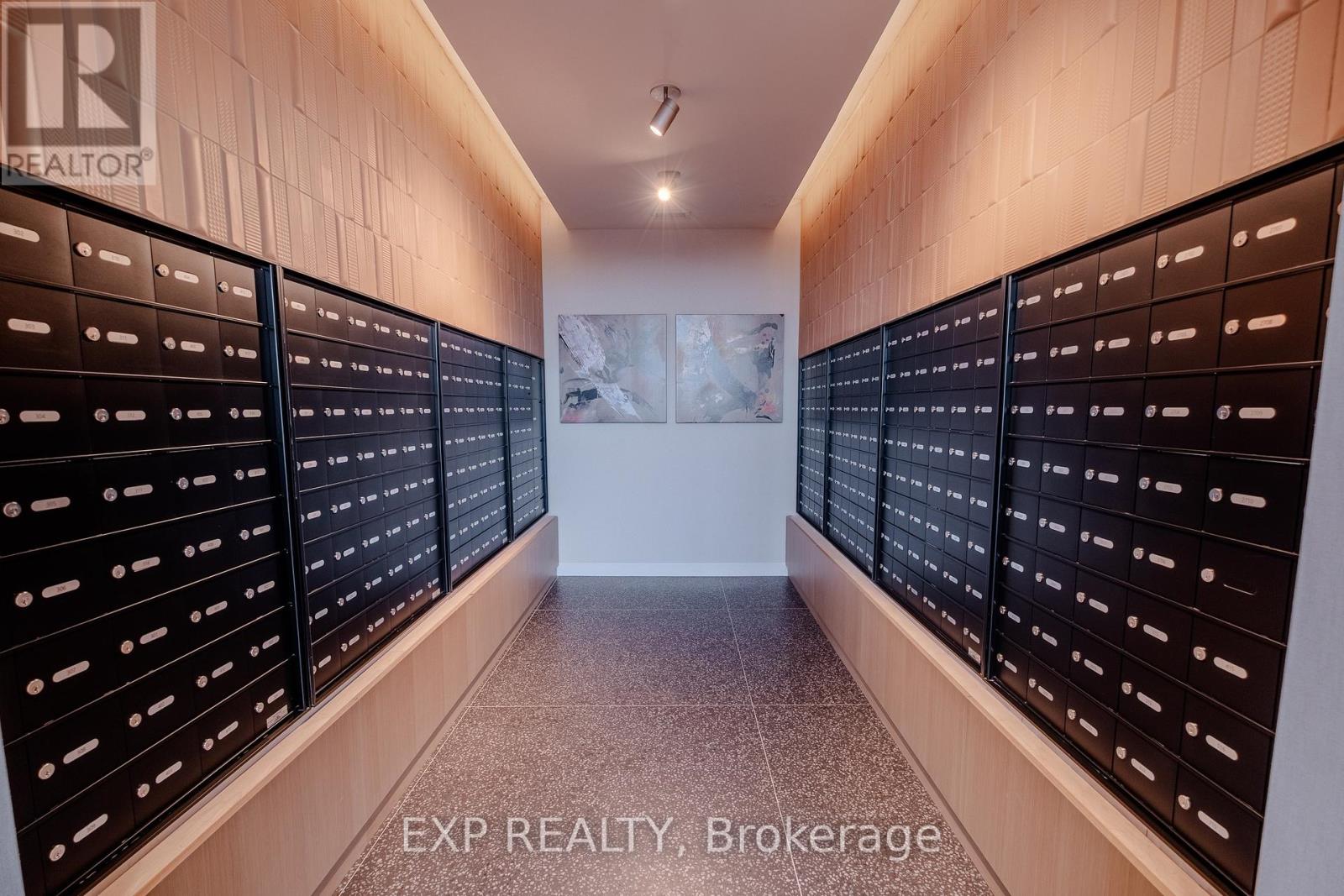 805 - 2495 Eglinton Avenue W, Mississauga, Ontario  L5M 5H1 - Photo 7 - W12464855