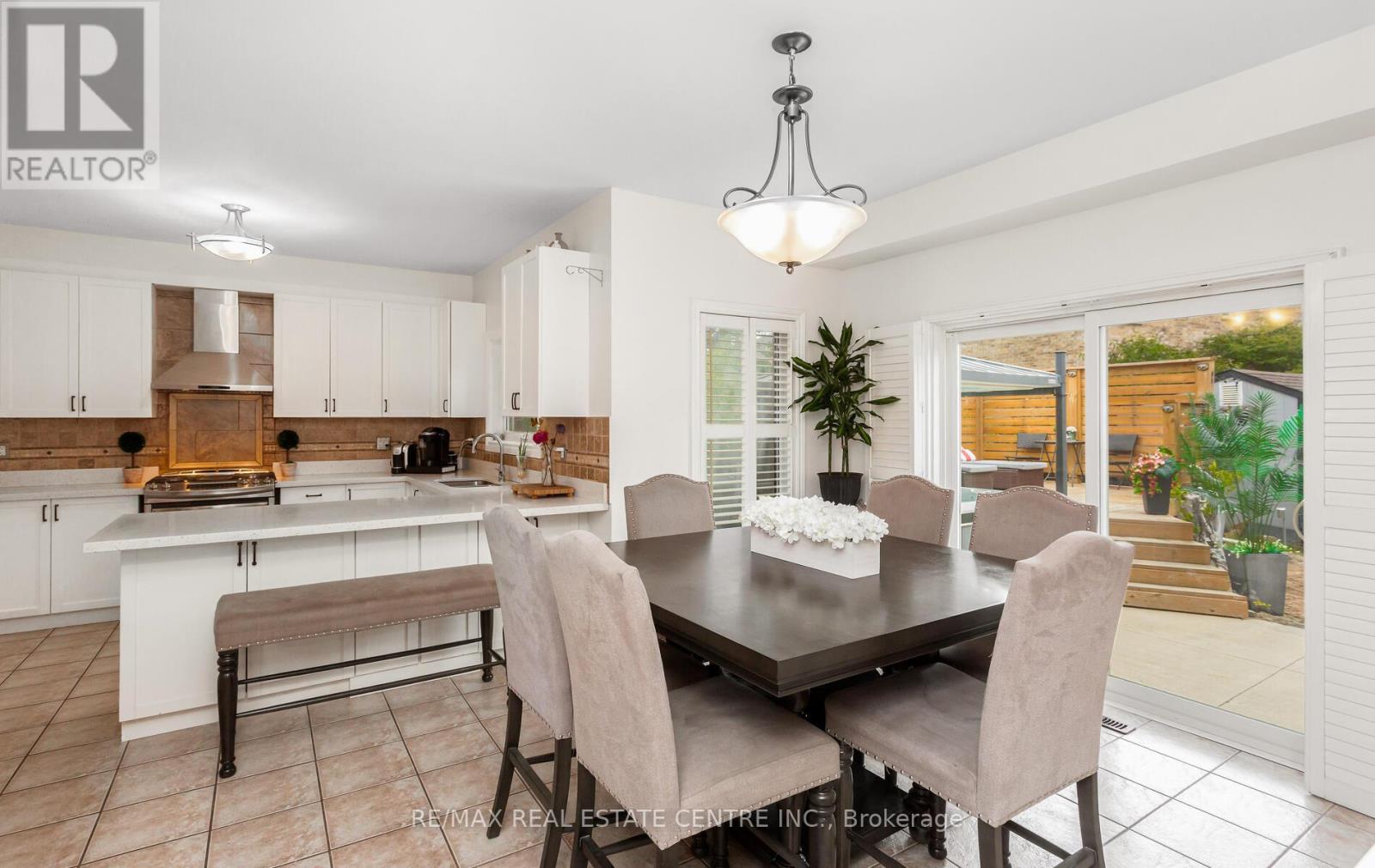 26 Saint Hubert Drive, Brampton, Ontario  L6P 1V7 - Photo 15 - W12464869