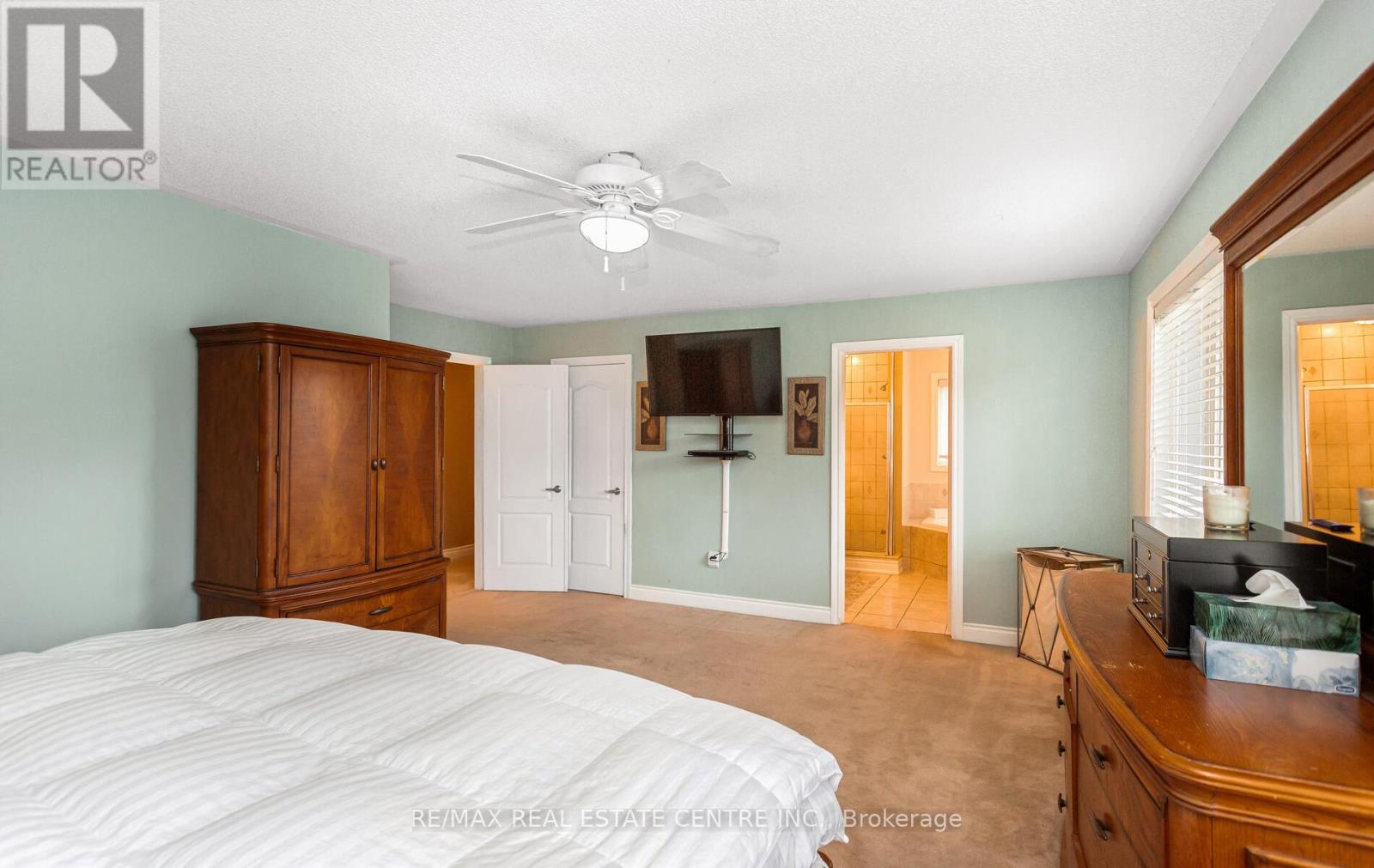26 Saint Hubert Drive, Brampton, Ontario  L6P 1V7 - Photo 26 - W12464869