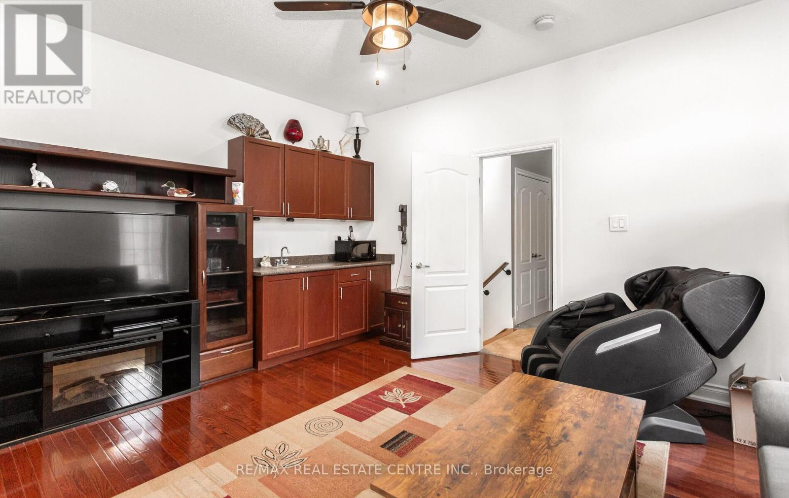 26 Saint Hubert Drive, Brampton, Ontario  L6P 1V7 - Photo 39 - W12464869
