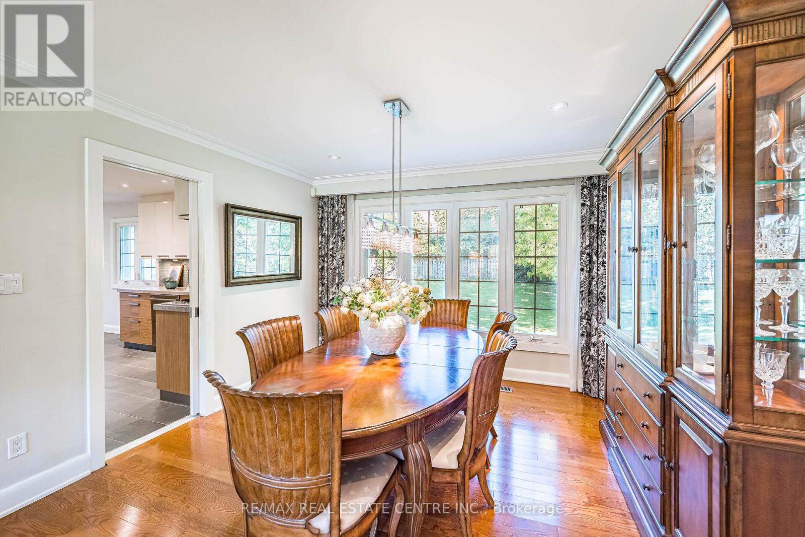 16 Aylesbury Road, Toronto, Ontario  M9A 2M5 - Photo 13 - W12464877