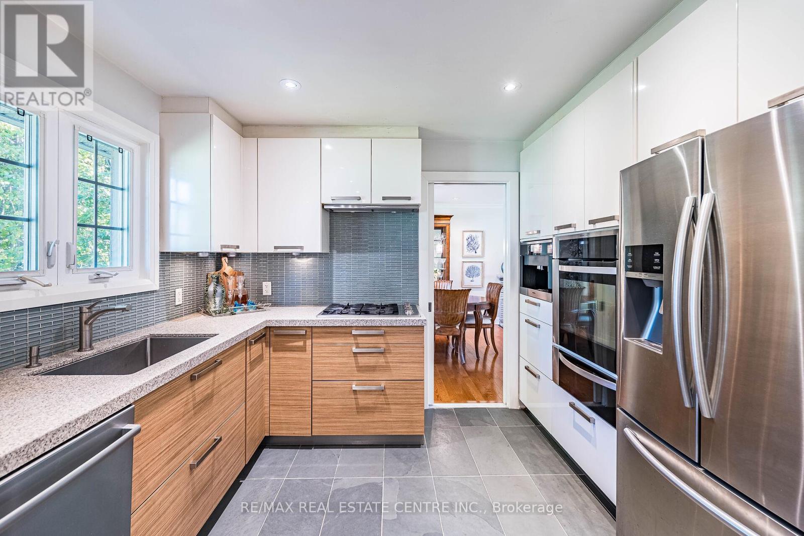 16 Aylesbury Road, Toronto, Ontario  M9A 2M5 - Photo 17 - W12464877