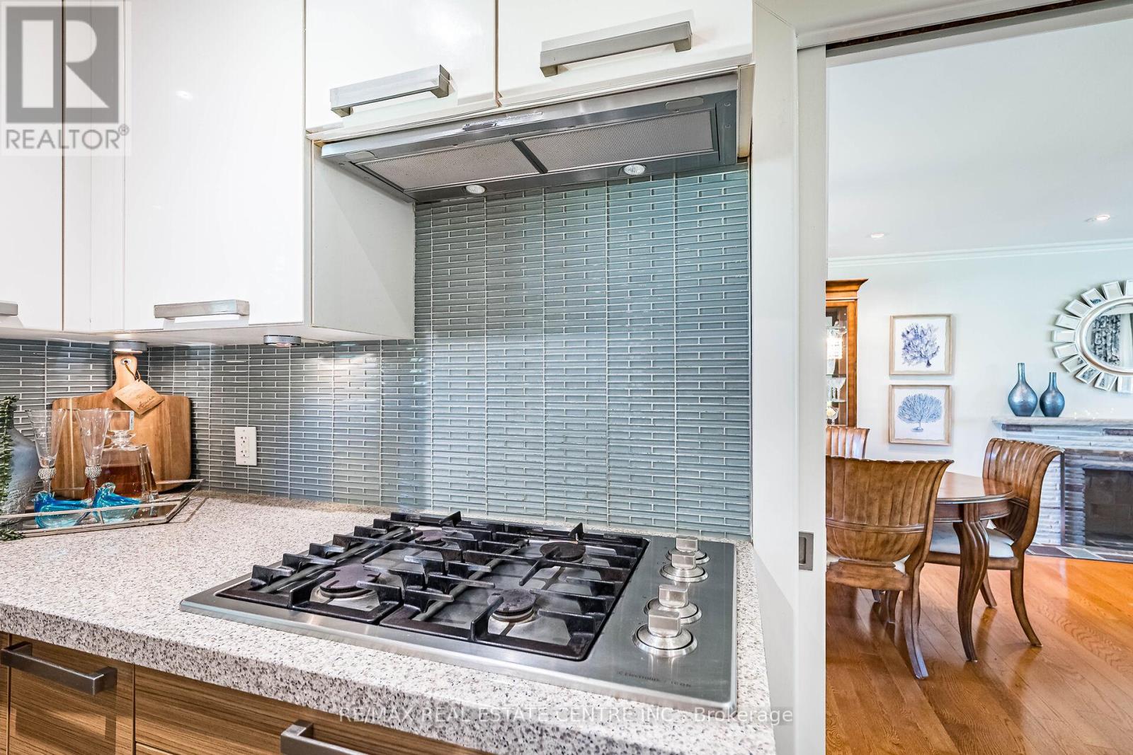 16 Aylesbury Road, Toronto, Ontario  M9A 2M5 - Photo 23 - W12464877