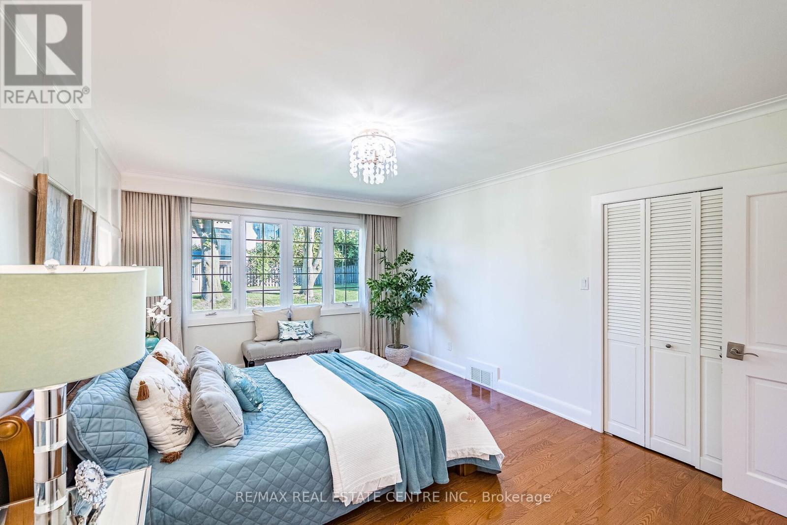16 Aylesbury Road, Toronto, Ontario  M9A 2M5 - Photo 28 - W12464877