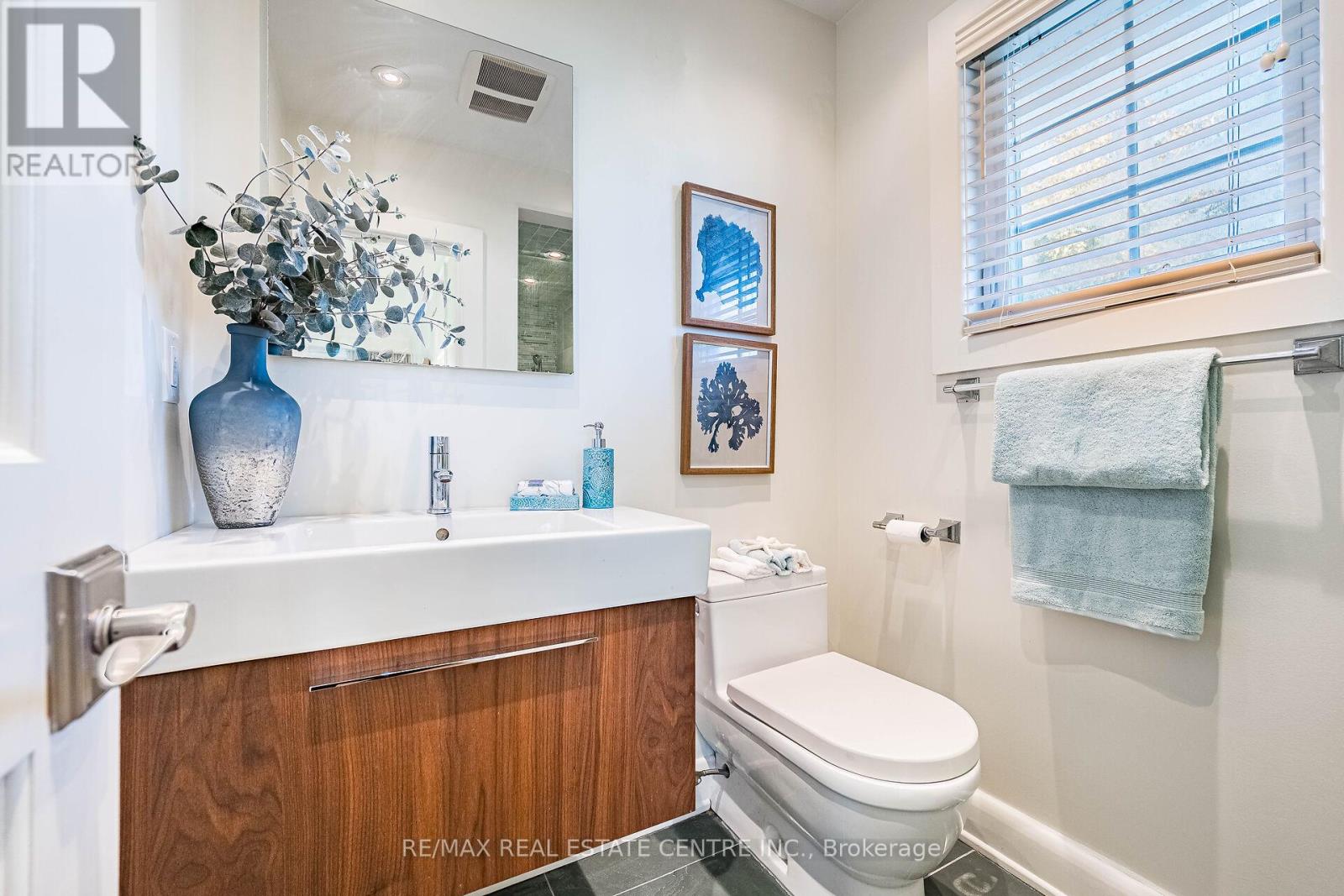 16 Aylesbury Road, Toronto, Ontario  M9A 2M5 - Photo 30 - W12464877