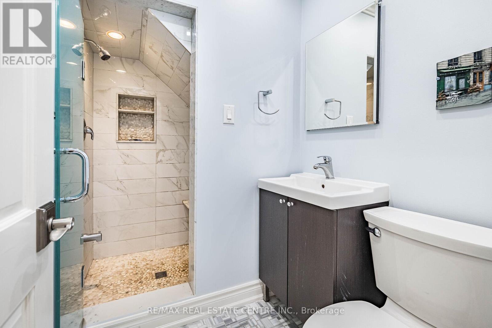 16 Aylesbury Road, Toronto, Ontario  M9A 2M5 - Photo 45 - W12464877