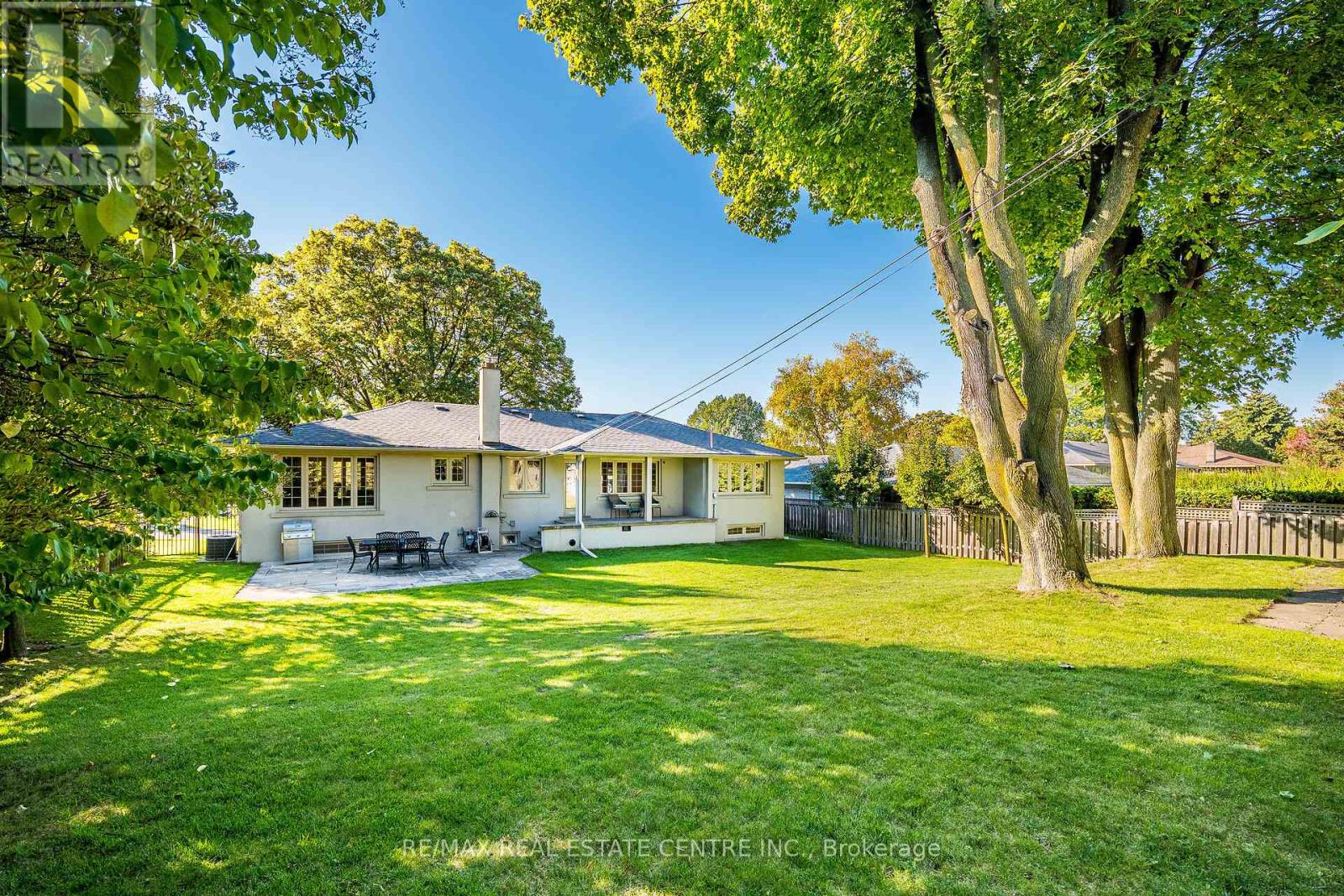 16 Aylesbury Road, Toronto, Ontario  M9A 2M5 - Photo 47 - W12464877