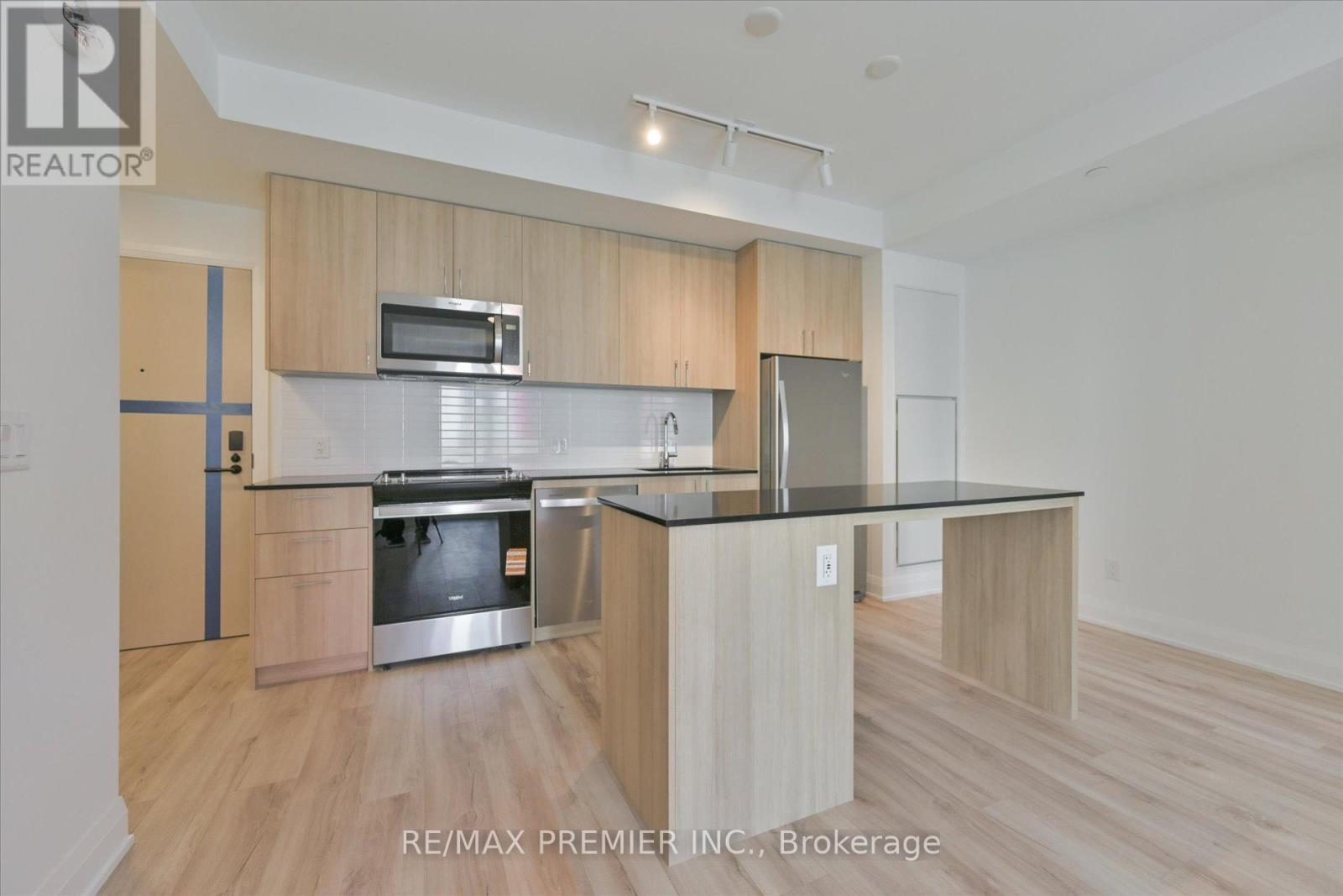 324 - 3250 Carding Mill Trail, Oakville, Ontario  L6M 1L3 - Photo 5 - W12457870