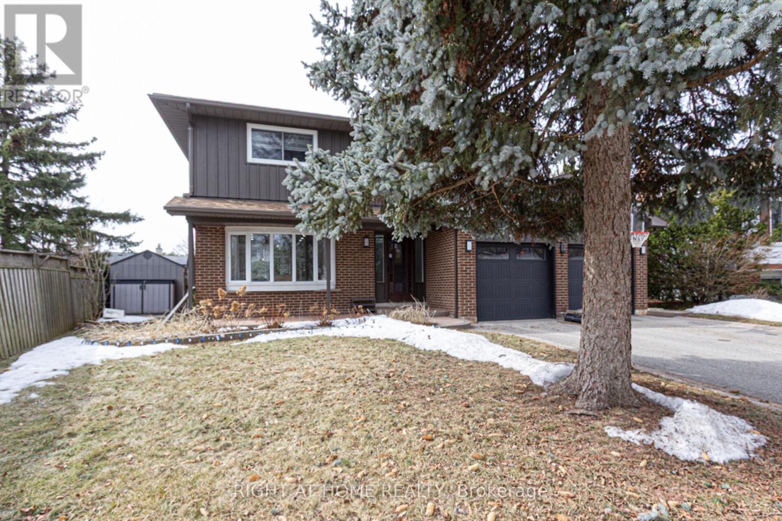 1388 Highgate Court, Oakville, Ontario  L6H 2V4 - Photo 3 - W12464836