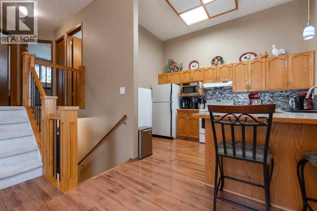 207 Mt Crandell Crescent W, Lethbridge, Alberta  T1K 6M6 - Photo 11 - A2263980