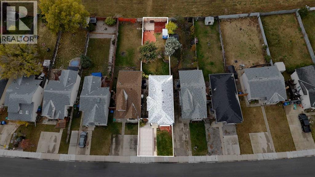207 Mt Crandell Crescent W, Lethbridge, Alberta  T1K 6M6 - Photo 3 - A2263980
