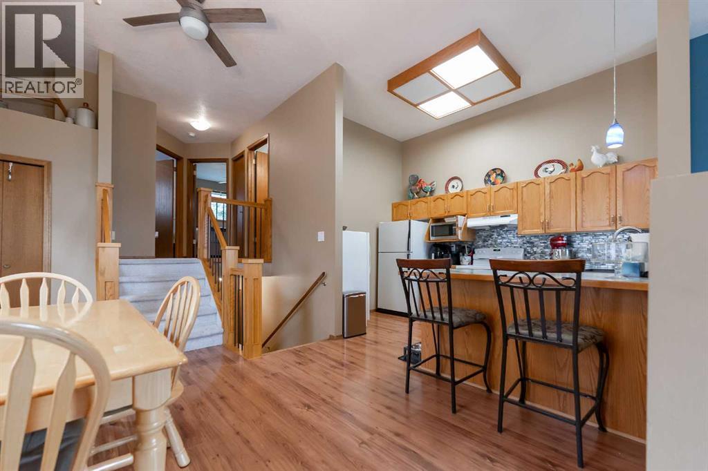 207 Mt Crandell Crescent W, Lethbridge, Alberta  T1K 6M6 - Photo 10 - A2263980