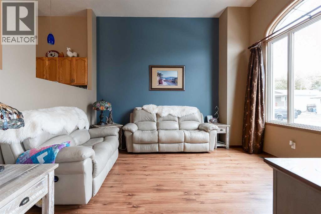 207 Mt Crandell Crescent W, Lethbridge, Alberta  T1K 6M6 - Photo 6 - A2263980