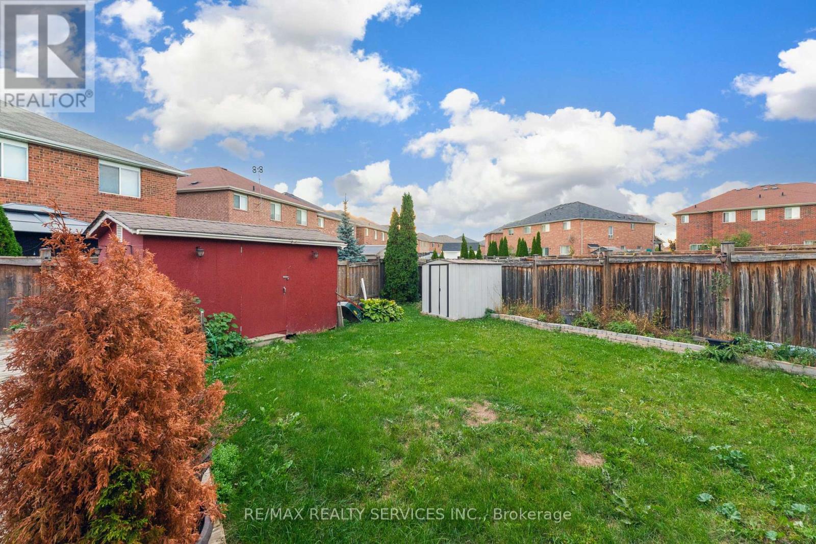 12 Commodore Drive, Brampton (Credit Valley), Ontario  L6X 0S4 - Photo 36 - W12464389