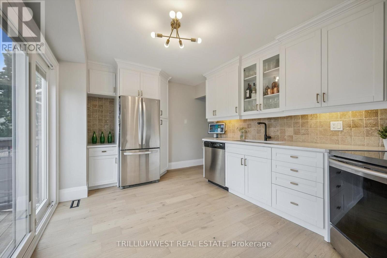 99 Deerwood Crescent, Kitchener, Ontario  N2N 1R4 - Photo 11 - X12464810