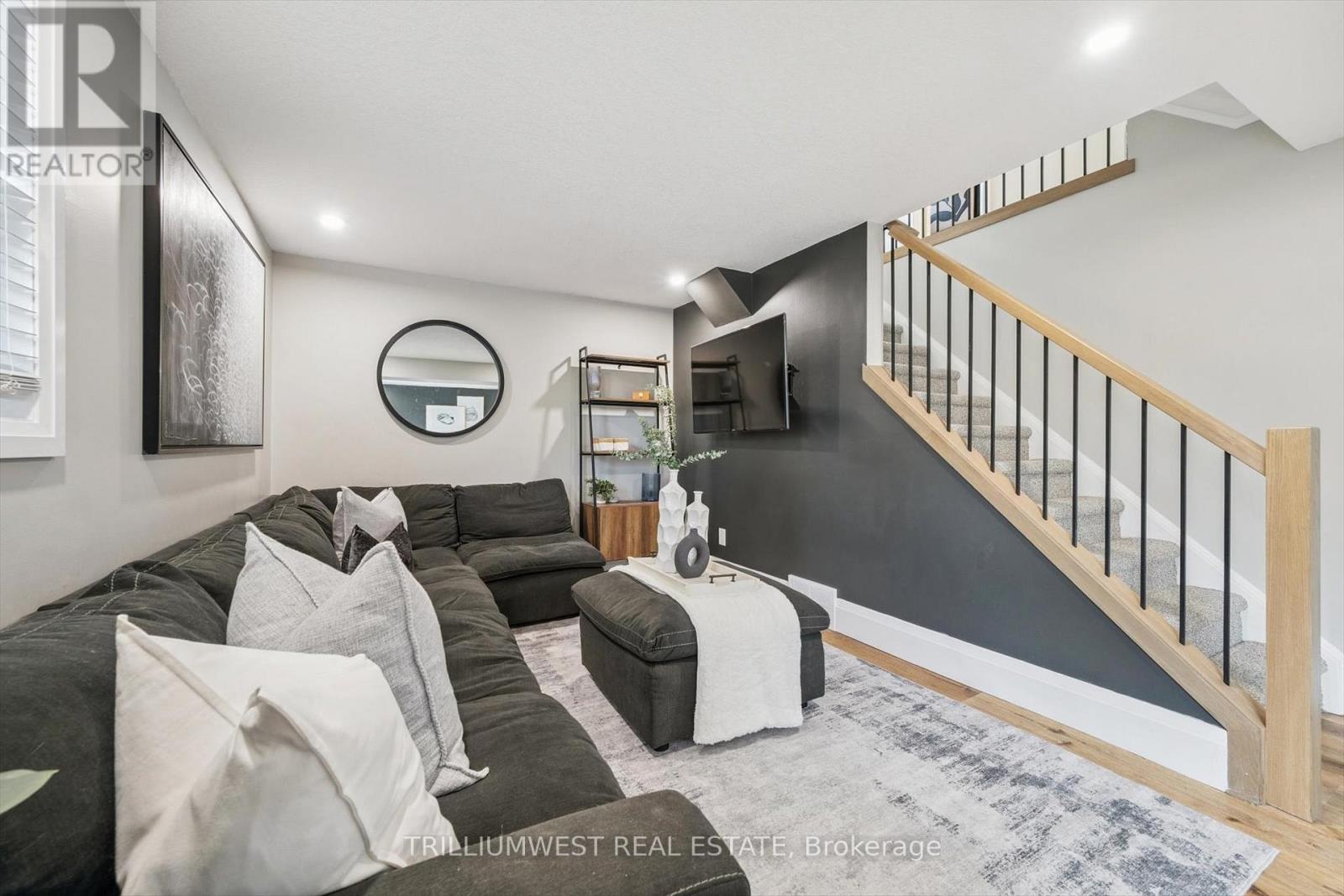 99 Deerwood Crescent, Kitchener, Ontario  N2N 1R4 - Photo 29 - X12464810