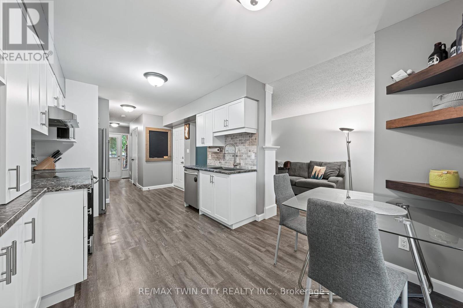 21 Graystone Court, Brant, Ontario  N3L 3Y1 - Photo 11 - X12464818