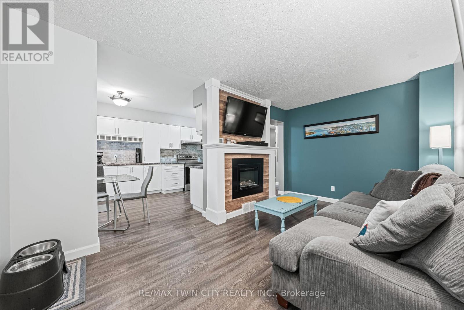 21 Graystone Court, Brant, Ontario  N3L 3Y1 - Photo 13 - X12464818