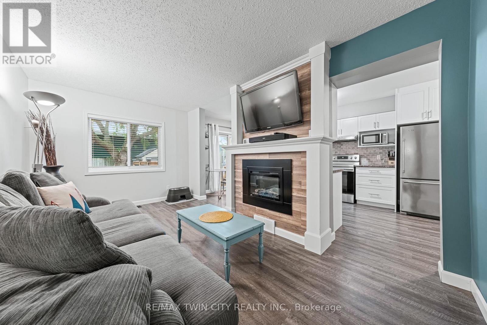 21 Graystone Court, Brant, Ontario  N3L 3Y1 - Photo 14 - X12464818