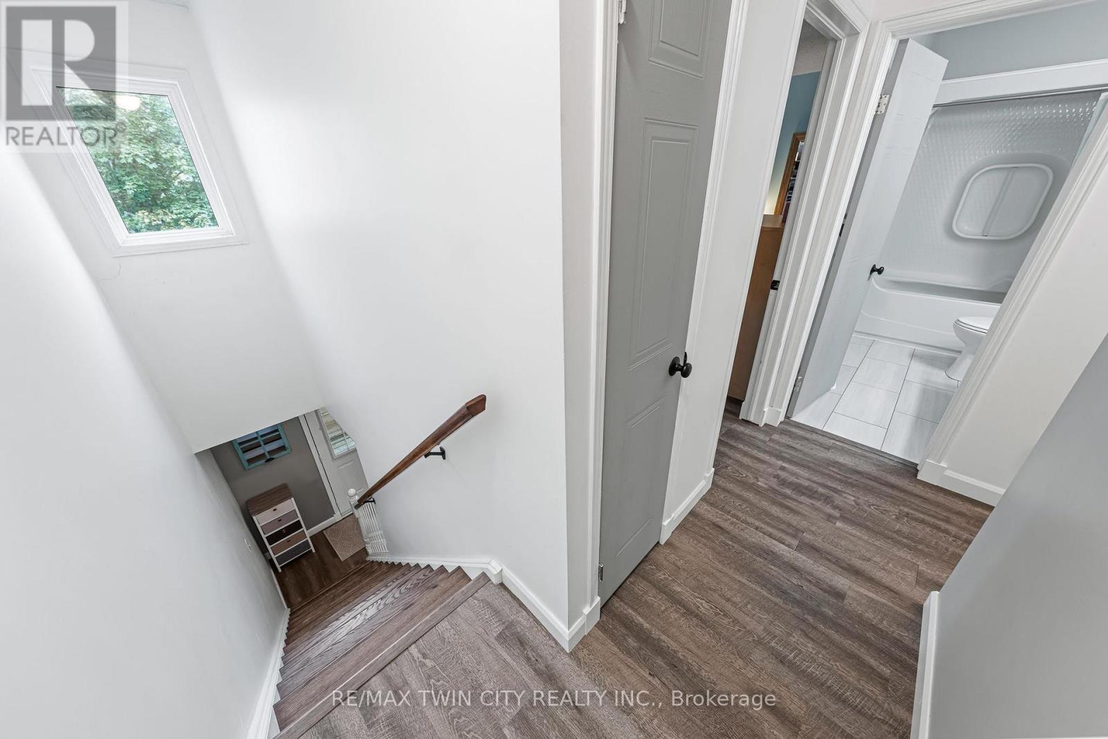 21 Graystone Court, Brant, Ontario  N3L 3Y1 - Photo 16 - X12464818
