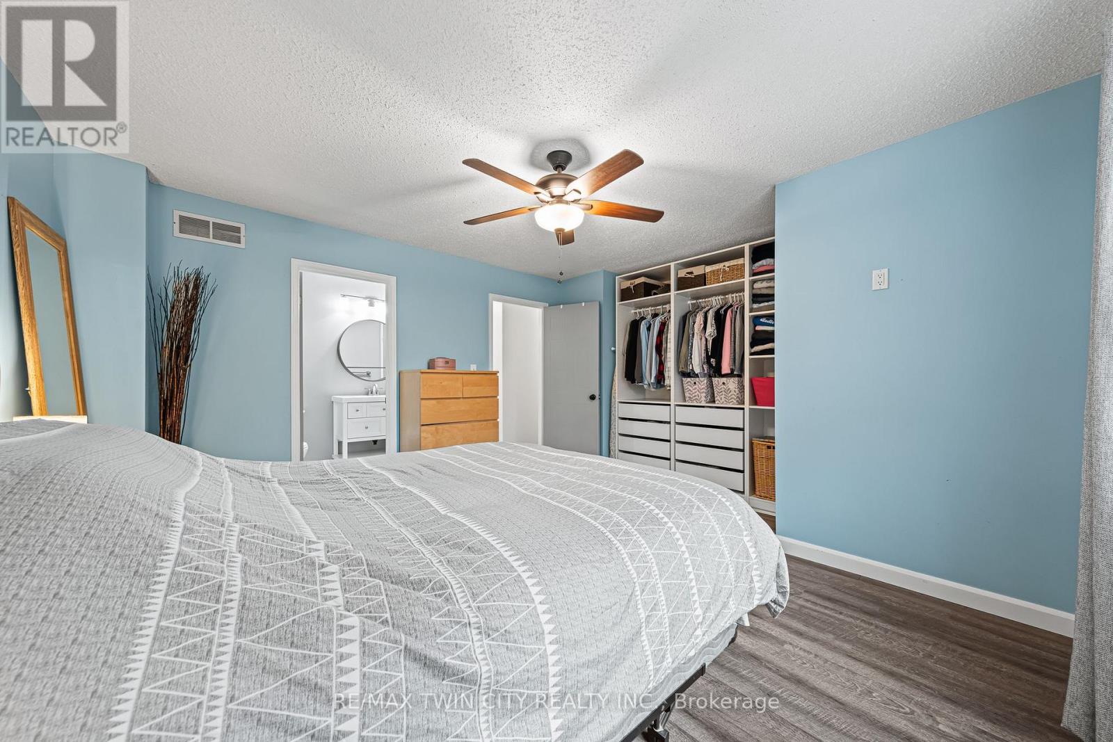 21 Graystone Court, Brant, Ontario  N3L 3Y1 - Photo 18 - X12464818