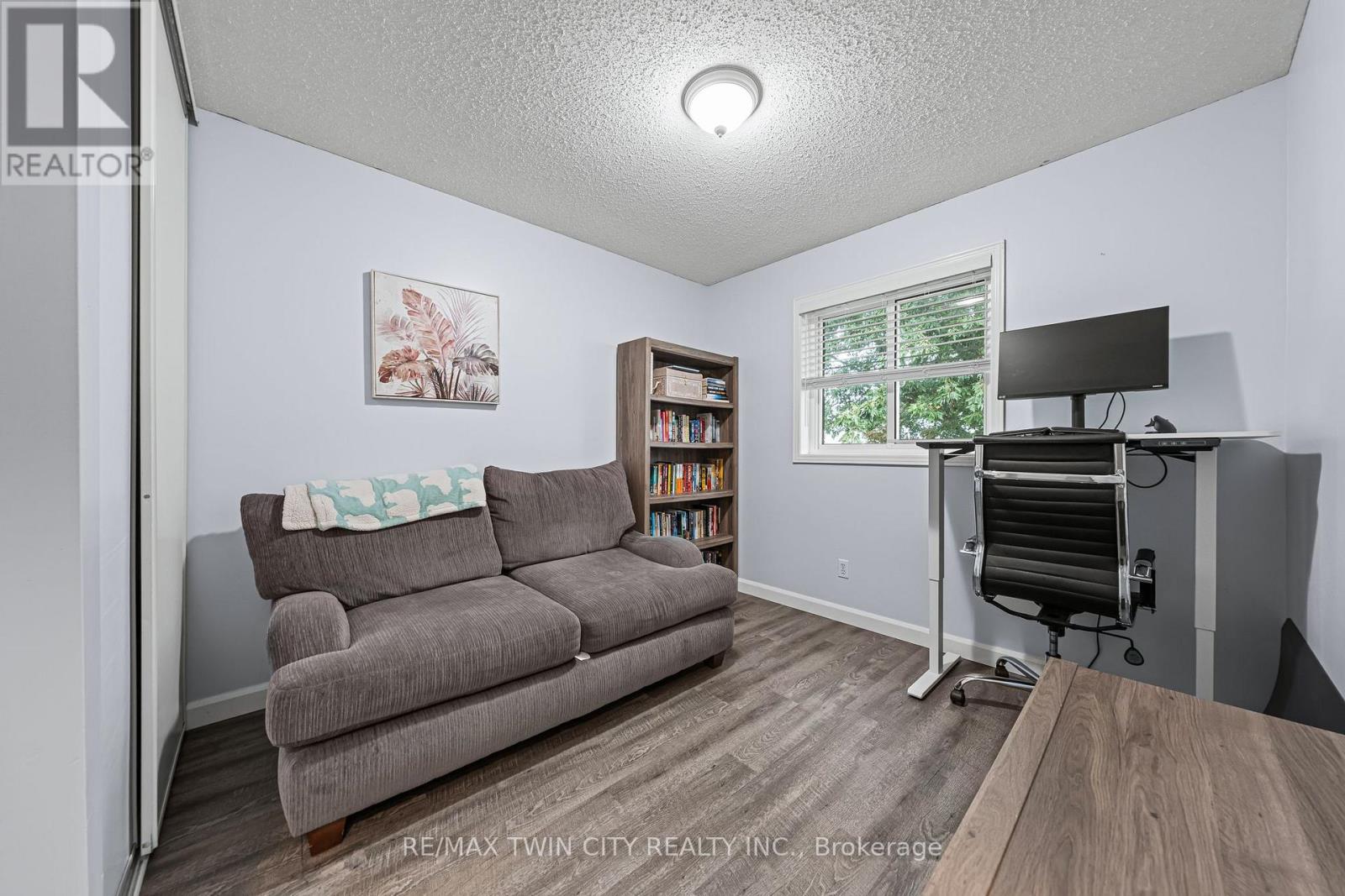 21 Graystone Court, Brant, Ontario  N3L 3Y1 - Photo 19 - X12464818