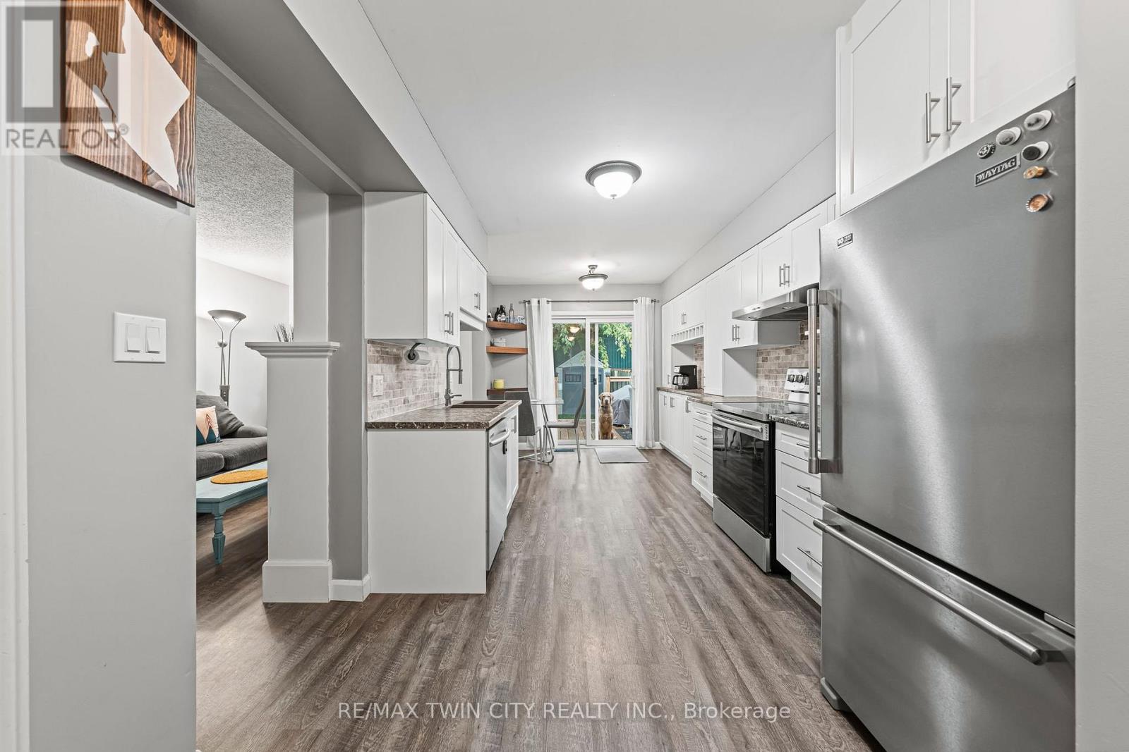 21 Graystone Court, Brant, Ontario  N3L 3Y1 - Photo 6 - X12464818