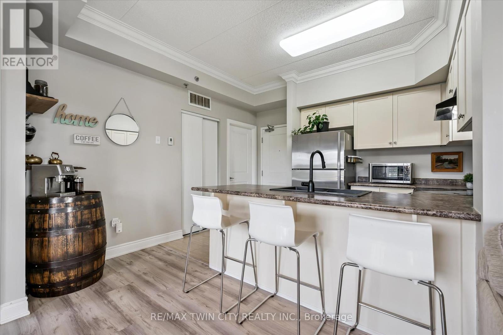 202 - 1440 Gordon Street, Guelph, Ontario  N1L 1C8 - Photo 10 - X12464827
