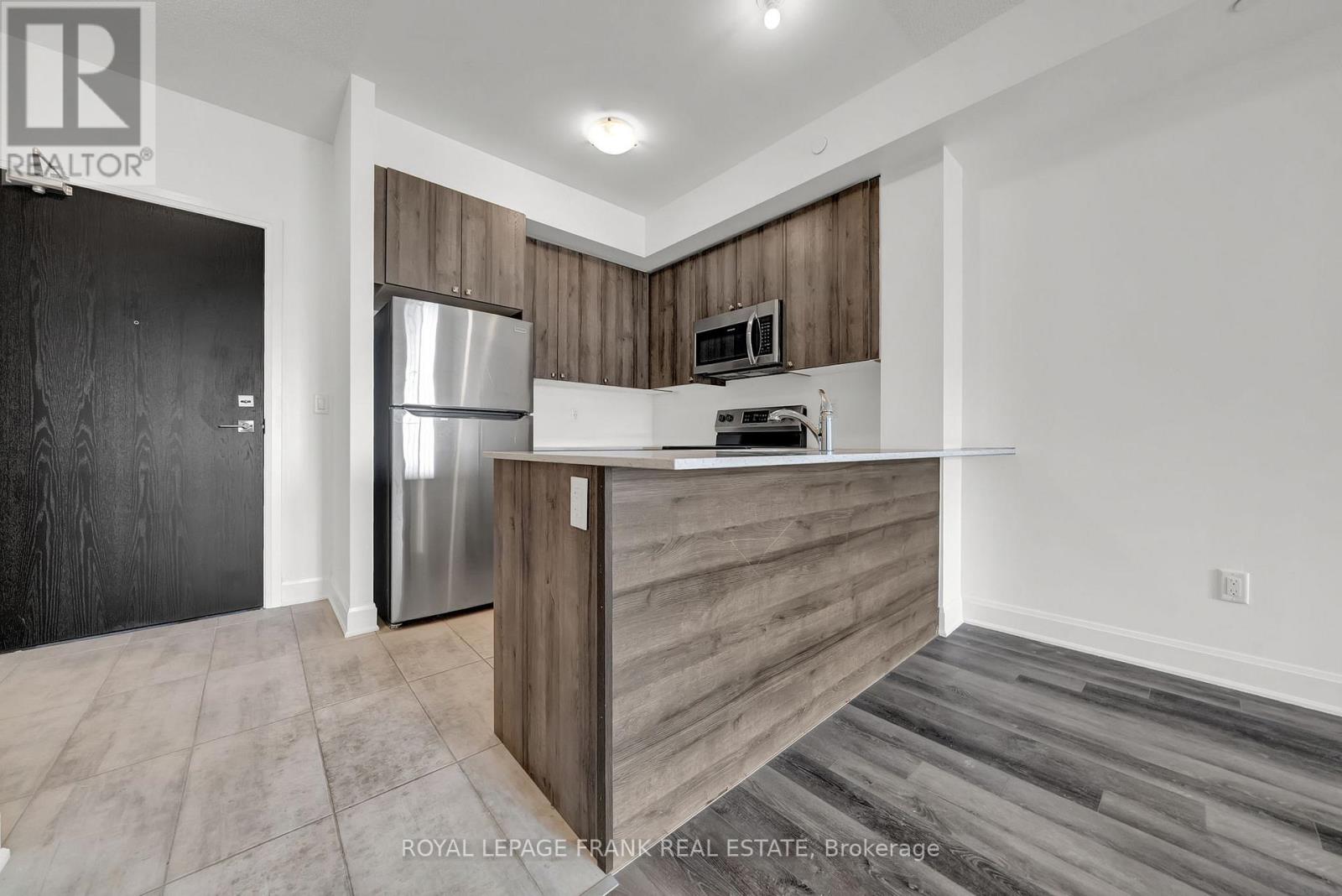 216 - 50 Lakebreeze Drive, Clarington, Ontario  L1B 0V9 - Photo 4 - E12464887