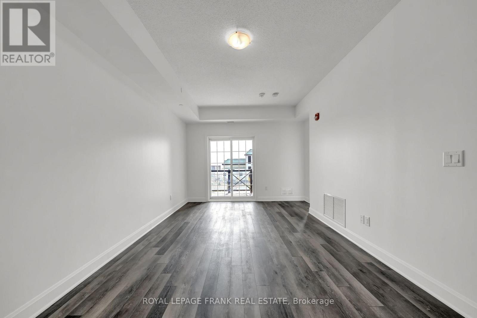 216 - 50 Lakebreeze Drive, Clarington, Ontario  L1B 0V9 - Photo 9 - E12464887