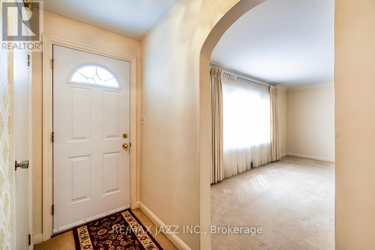 114 Fernhill Boulevard, Oshawa, Ontario  L1J 5J3 - Photo 6 - E12464890