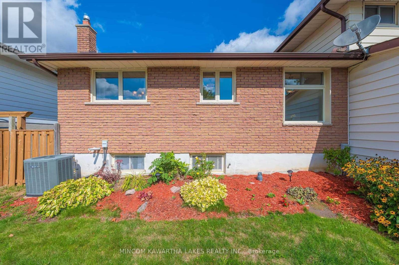 919 Sydenham Road, Peterborough, Ontario  K9J 1K5 - Photo 38 - X12464905