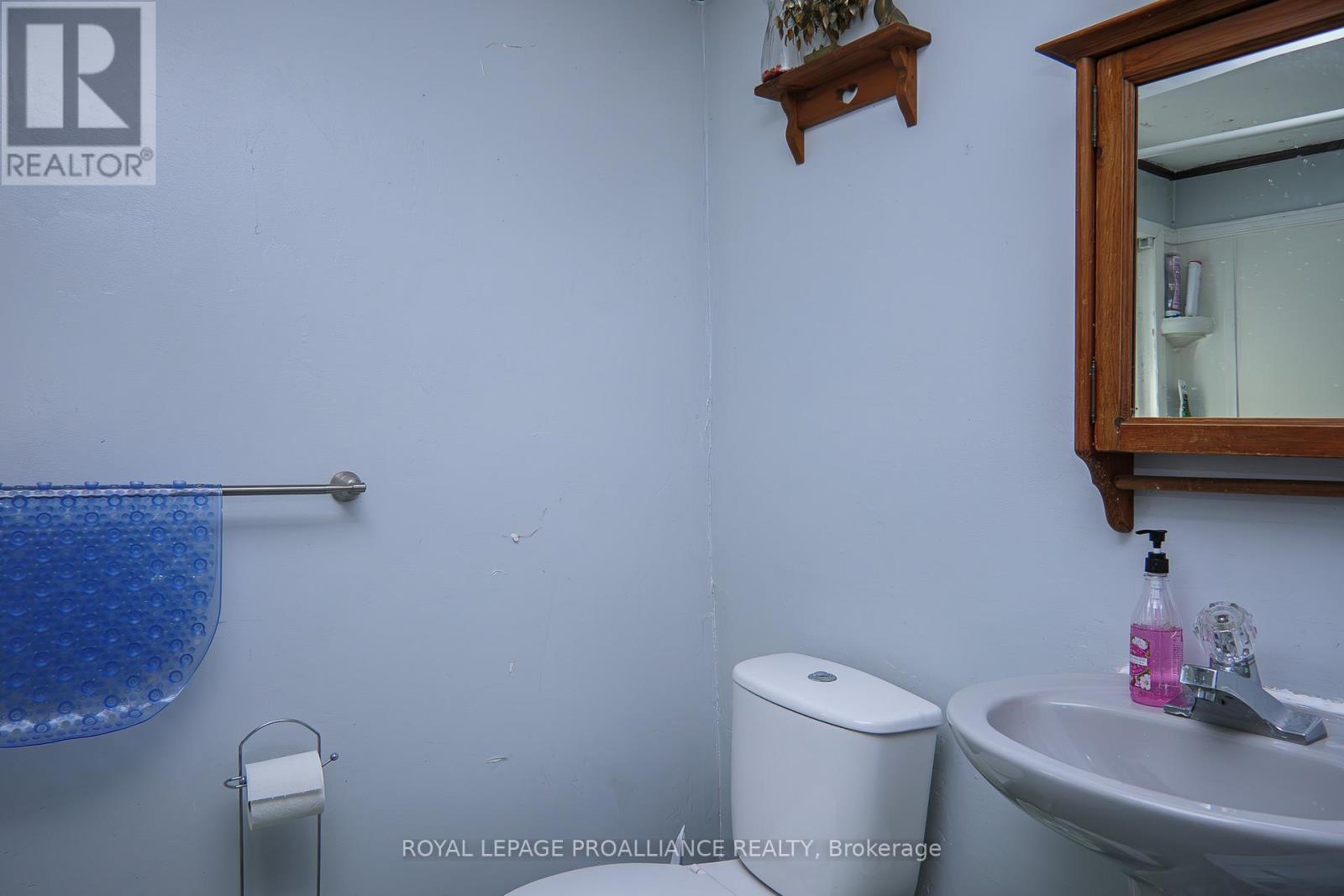 166 West Street, Quinte West, Ontario  K8V 2M7 - Photo 16 - X12464951