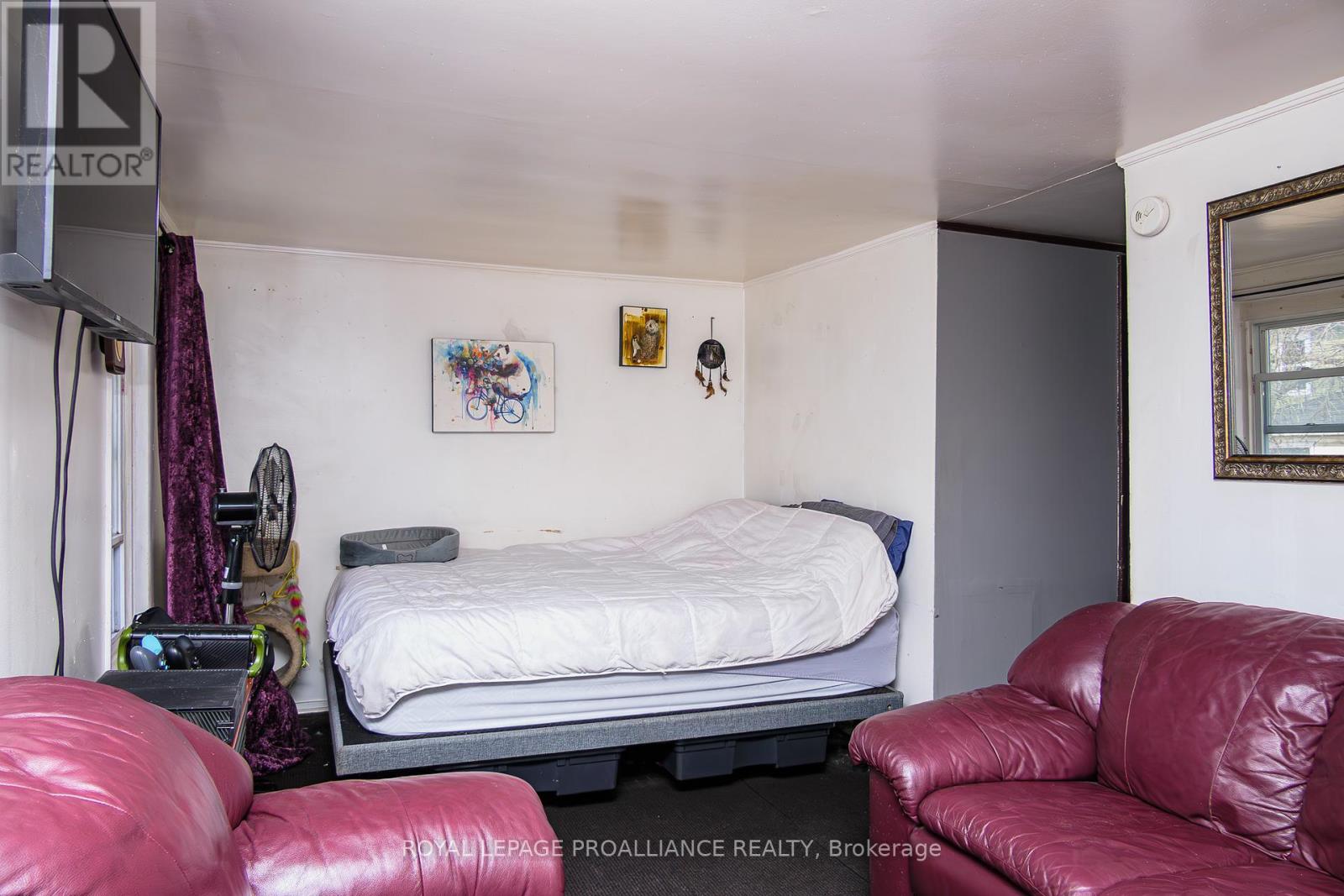 166 West Street, Quinte West, Ontario  K8V 2M7 - Photo 19 - X12464951