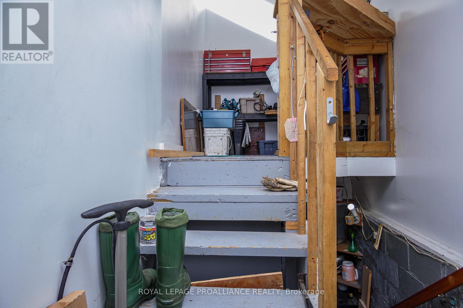 166 West Street, Quinte West, Ontario  K8V 2M7 - Photo 23 - X12464951