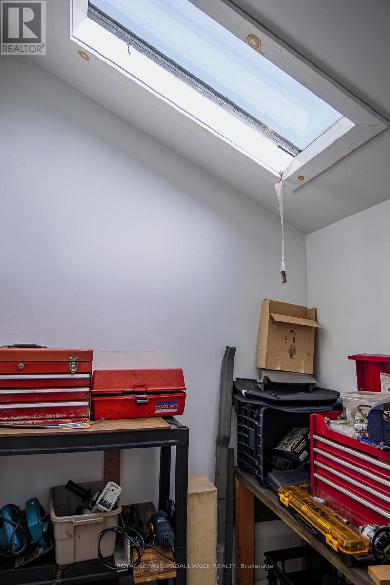 166 West Street, Quinte West, Ontario  K8V 2M7 - Photo 25 - X12464951