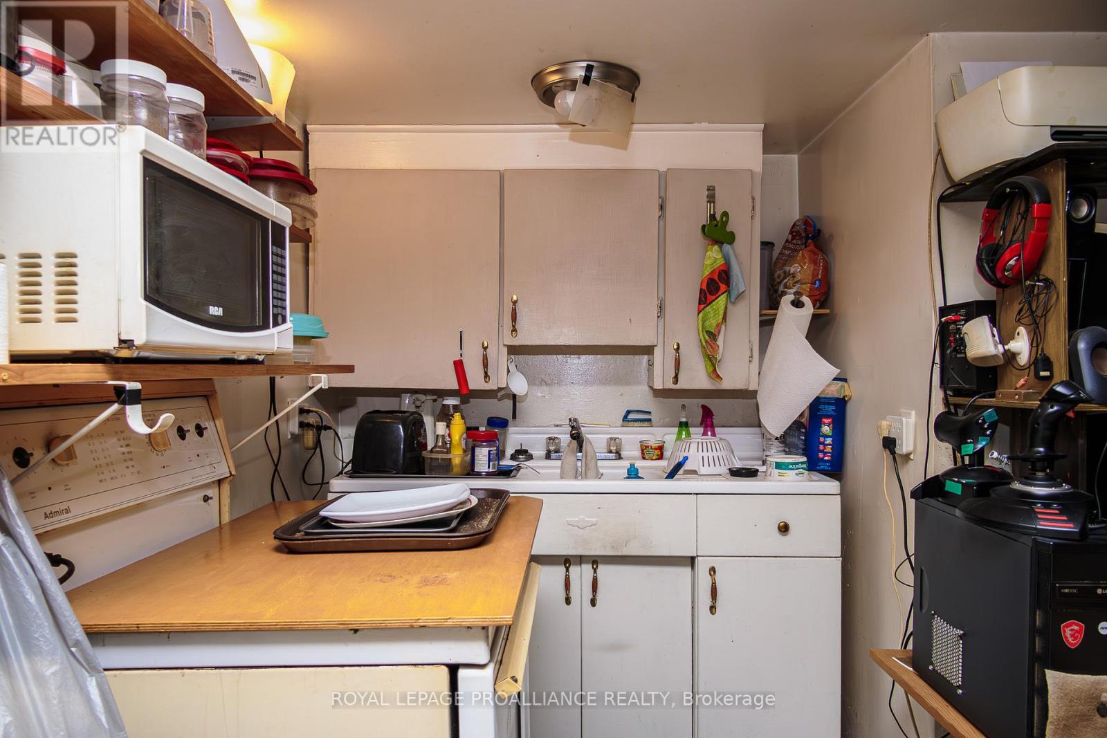 166 West Street, Quinte West, Ontario  K8V 2M7 - Photo 29 - X12464951