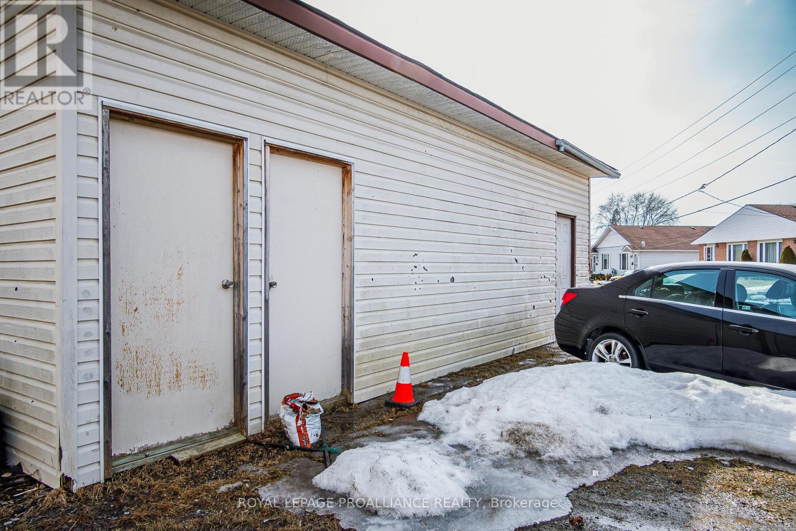 166 West Street, Quinte West, Ontario  K8V 2M7 - Photo 42 - X12464951