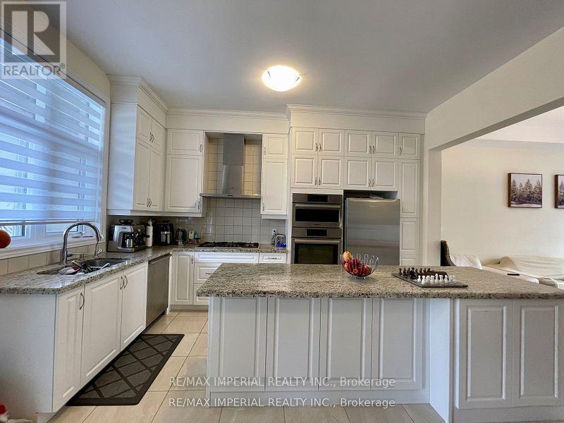 36 Carrville Woods Circle, Vaughan, Ontario  L6A 4Z6 - Photo 15 - N12464716
