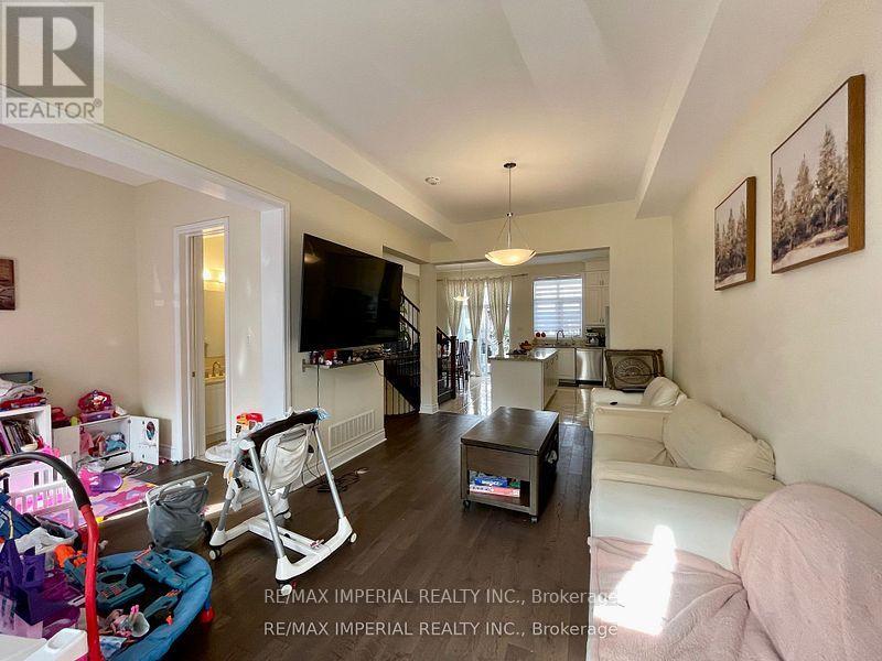 36 Carrville Woods Circle, Vaughan, Ontario  L6A 4Z6 - Photo 27 - N12464716