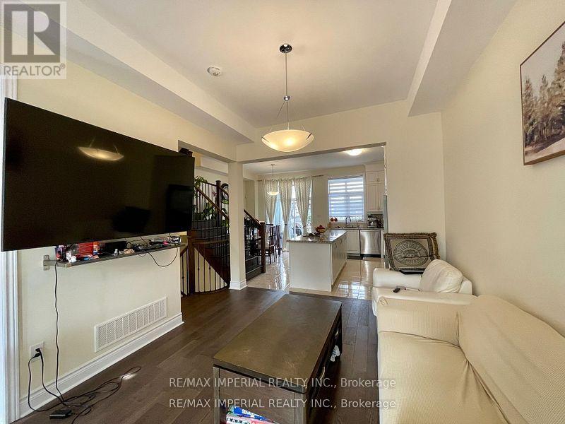 36 Carrville Woods Circle, Vaughan, Ontario  L6A 4Z6 - Photo 28 - N12464716