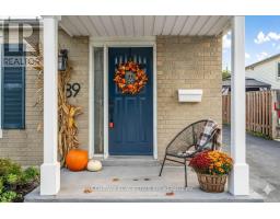 39 GARDEN CRESCENT, Hamilton, Ontario