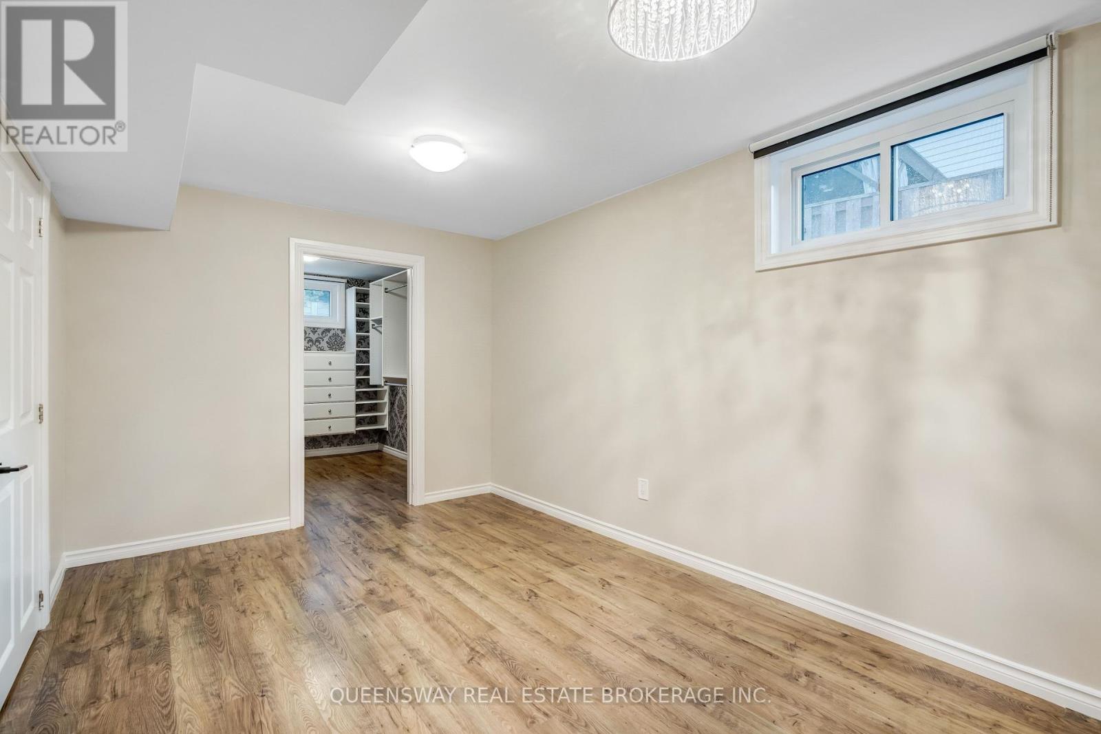 39 Garden Crescent, Hamilton, Ontario  L8V 4T3 - Photo 18 - X12354655