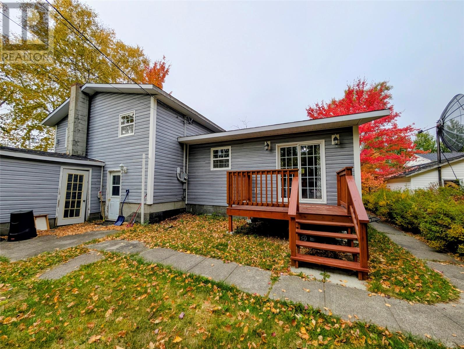 210 Jr Smallwood Boulevard, Gambo, Newfoundland & Labrador   - Photo 3 - 1291592