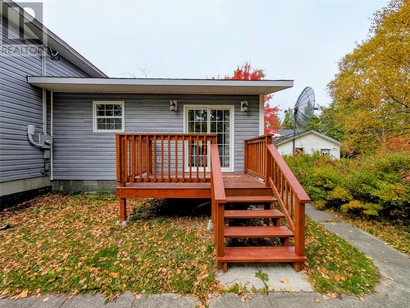 210 Jr Smallwood Boulevard, Gambo, Newfoundland & Labrador   - Photo 4 - 1291592