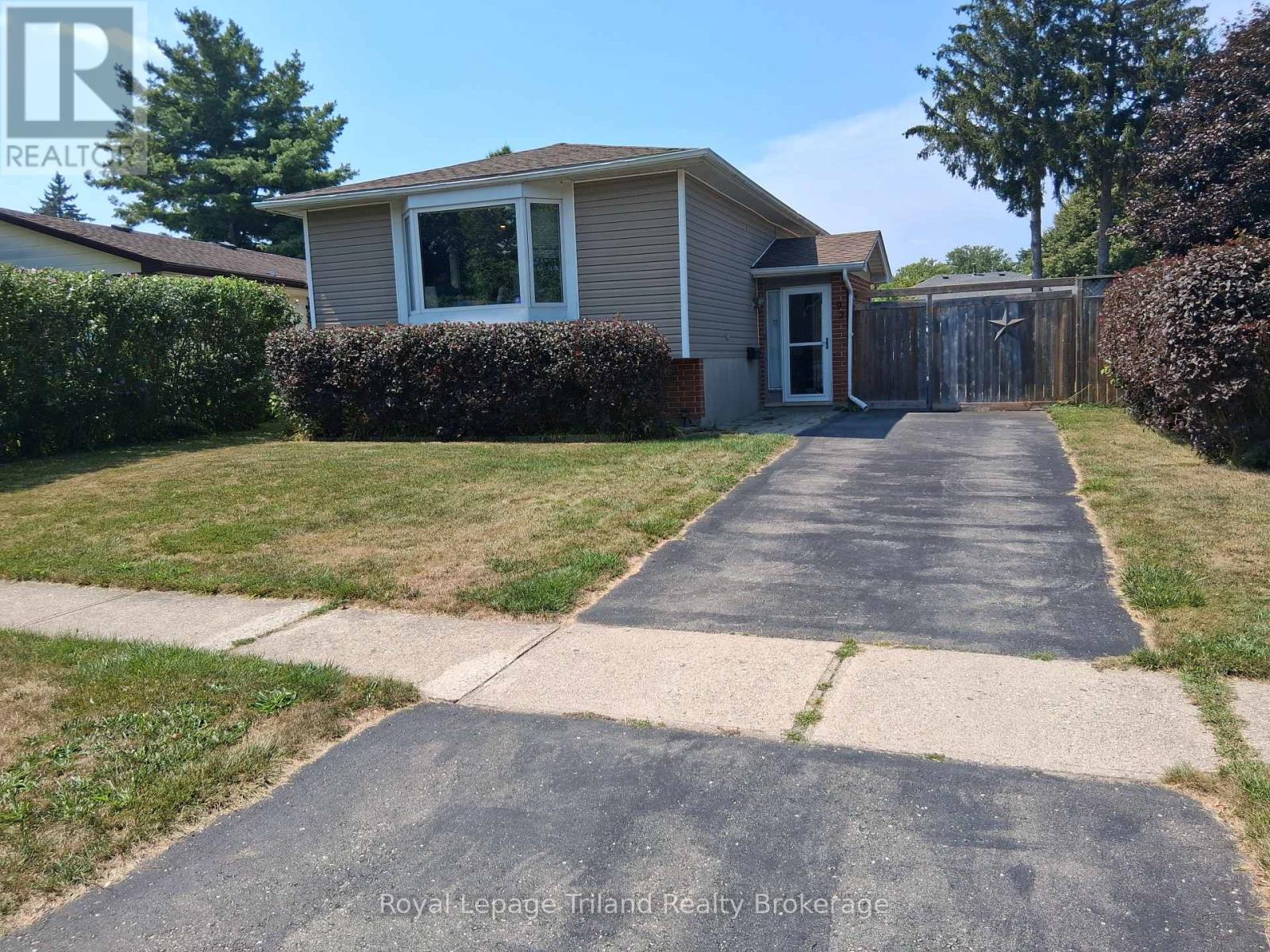 92 Keats Drive, Woodstock, Ontario  N4S 8B8 - Photo 17 - X12350794